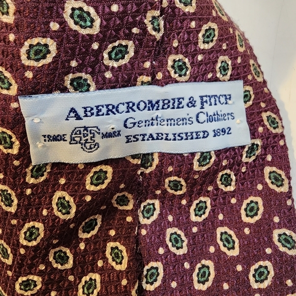 Abercrombie and Fitch Burgundy 100% Silk Tie - Picture 3 of 7